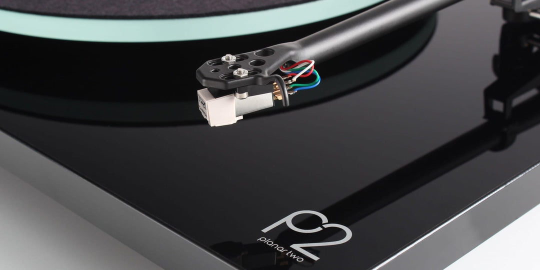 Rega Planar 2 (Pre-Order, Ships in 3 Days)