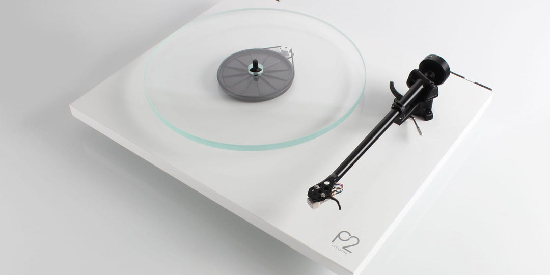 Rega Planar 2 (Pre-Order, Ships in 3 Days)