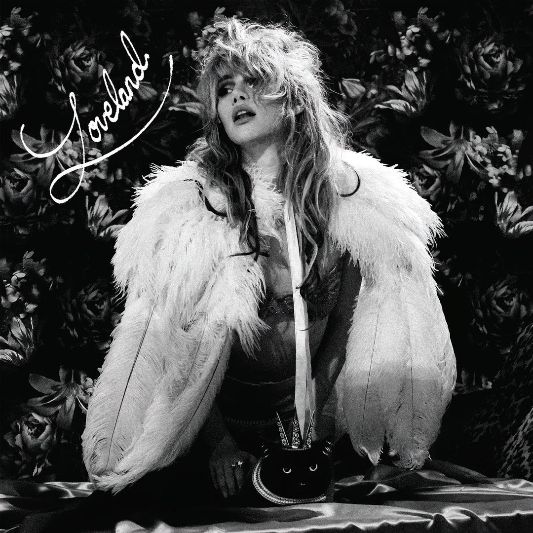 Suki Waterhouse - Loveland