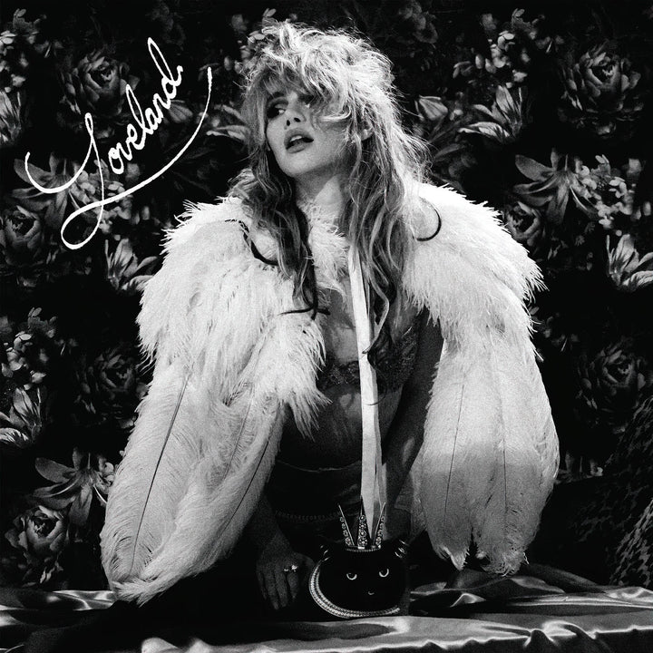 Suki Waterhouse - Loveland